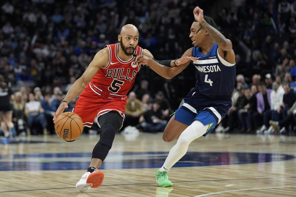 拜仁官方：球队免签霍村19岁中场比绍夫 合同期至2029年