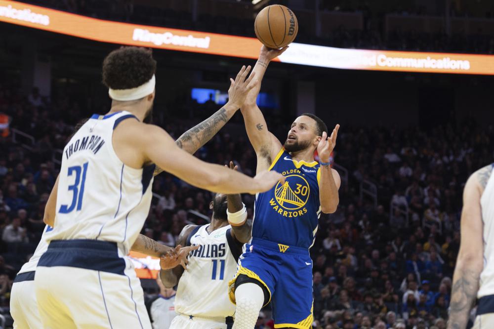 拜仁坐镇主 拜仁坐镇主