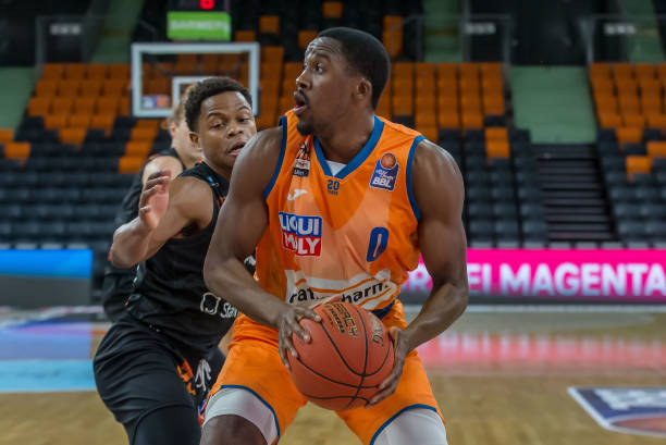 那不勒斯与 那不勒斯与